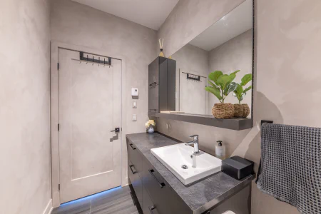 Salle de bains : 185 16e Avenue
