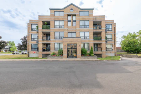 Photo principale : 425 Rue Roger-Pilon