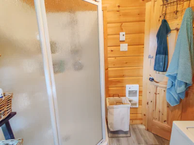 Salle de bains : 13 Ch. du Lac-Sport